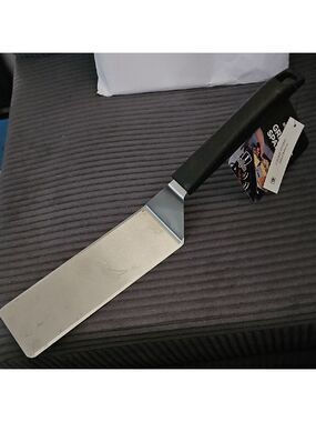 **NWT** Blackstone Griddle Spatula with Black Handle